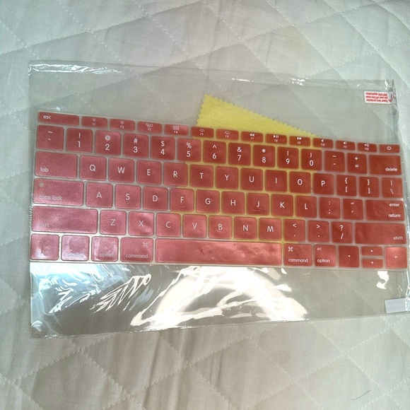 Pink Keyboard Cover MacBook Air 13/15 inch - Picture 5 of 5